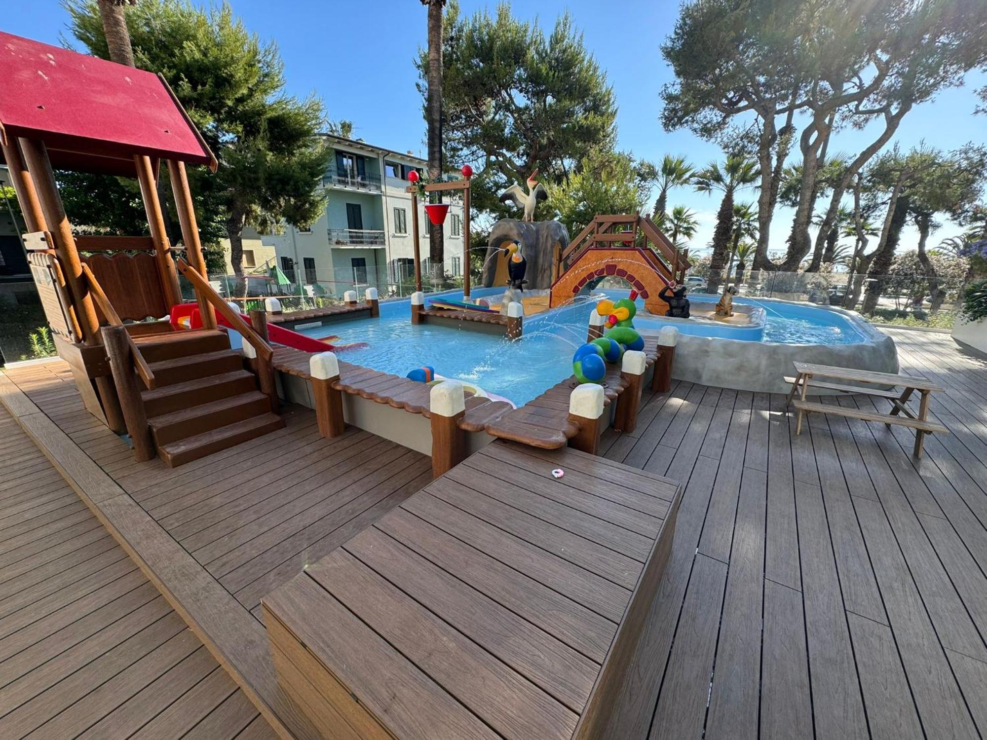 Hotel Relax Family & Spa San Benedetto del Tronto Esterno foto