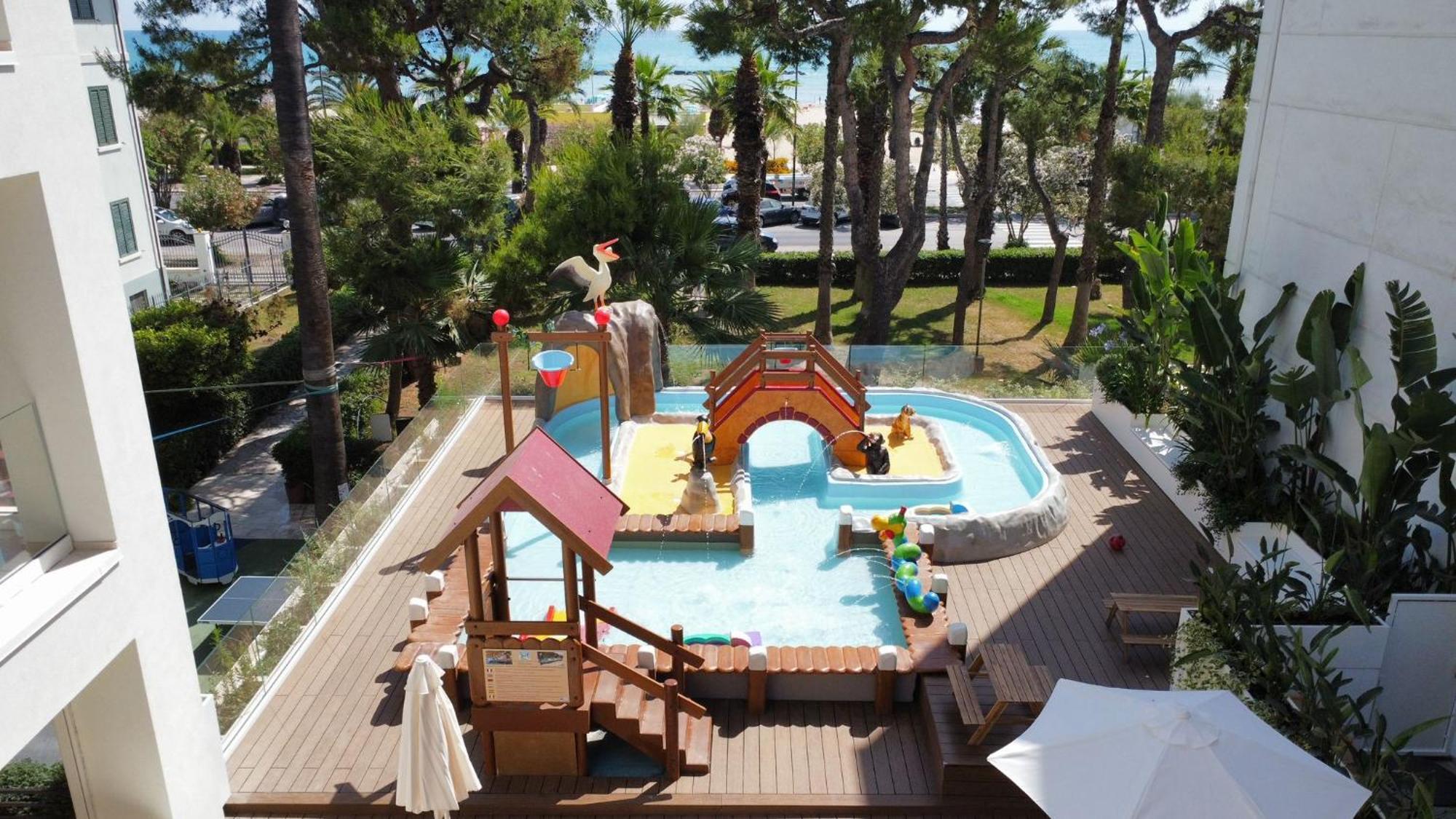 Hotel Relax Family & Spa San Benedetto del Tronto Esterno foto