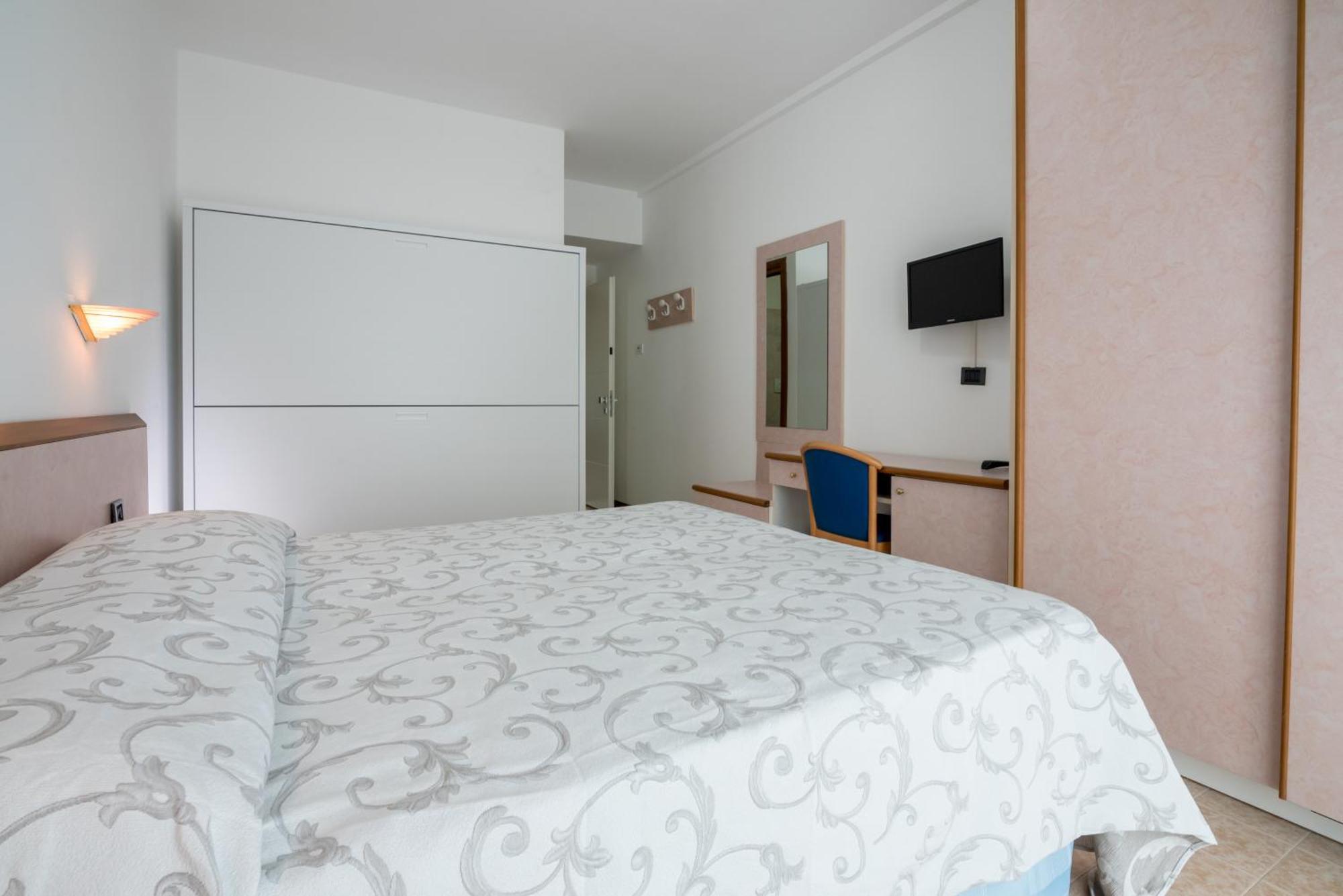 Hotel Relax Family & Spa San Benedetto del Tronto Esterno foto